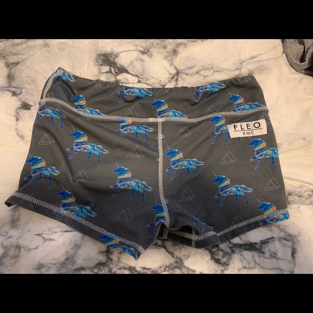 Fleo Shorts